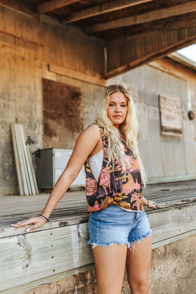 Tizzy Tank in Desert