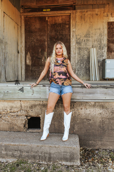 Tizzy Tank in Desert