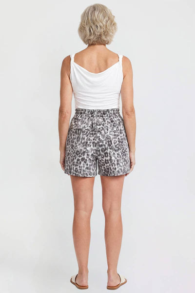 Resort Wear Shorts with Pockets in Muted Leopard
