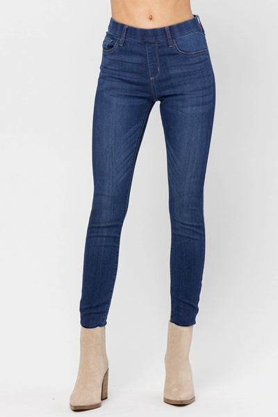 Mid Rise Pull On Skinny by Jelly Jeans