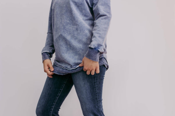 Acid Washed Sweatshirt in Navy