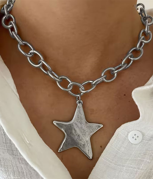 Star pendant chain necklace