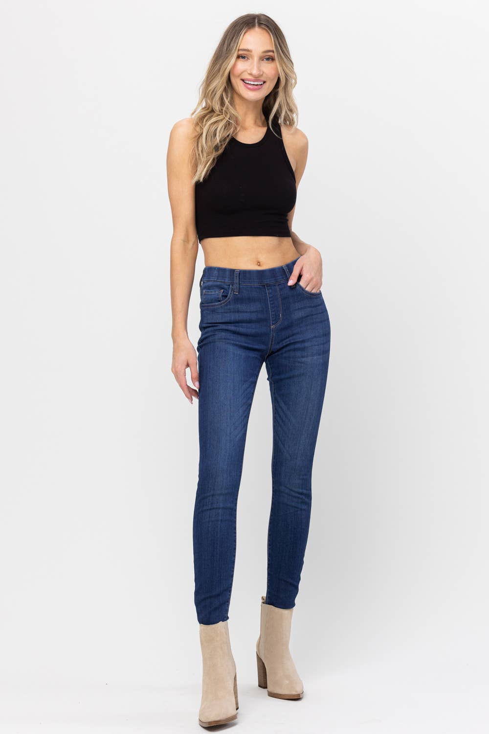 Mid Rise Pull On Skinny by Jelly Jeans